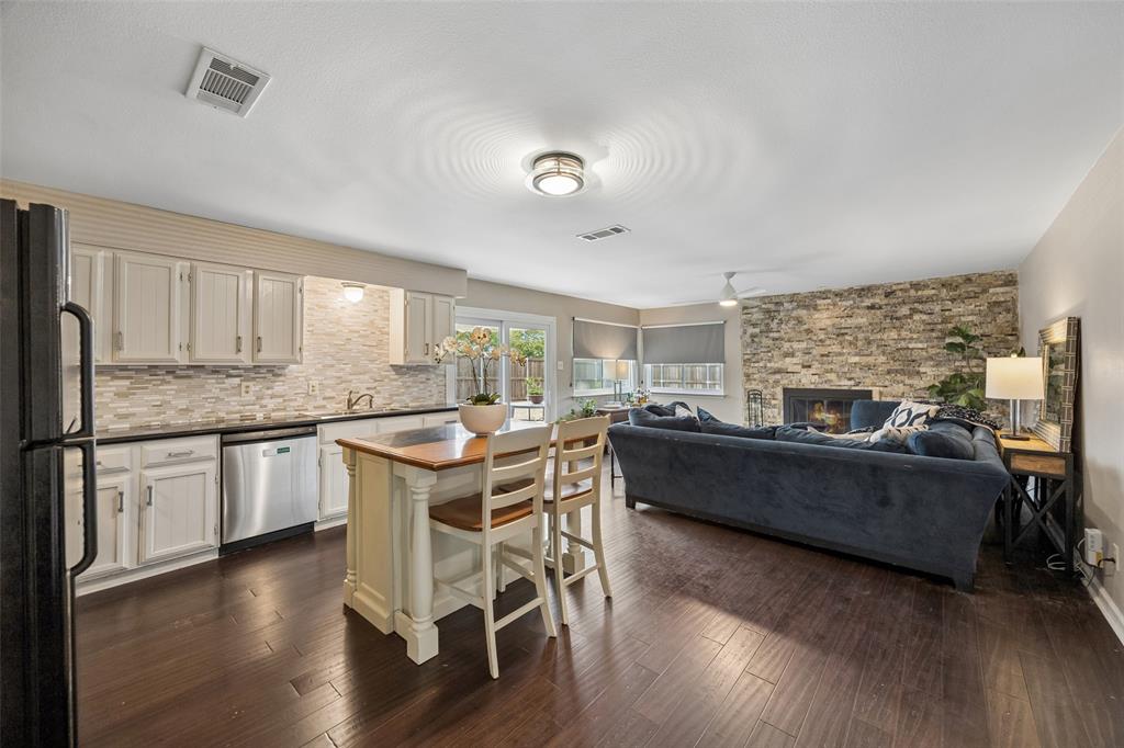 1809 Windsong Trail