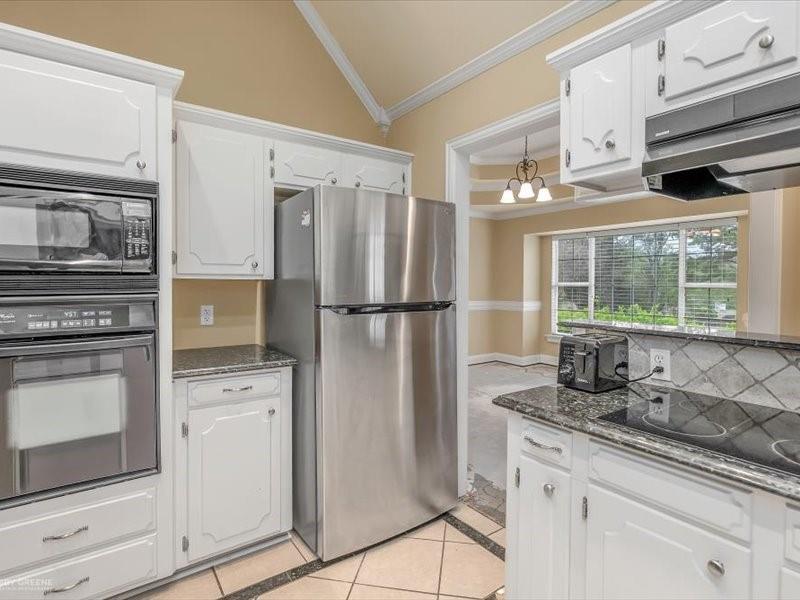 5620 S Lakeshore Drive