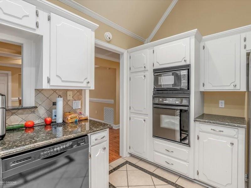 5620 S Lakeshore Drive