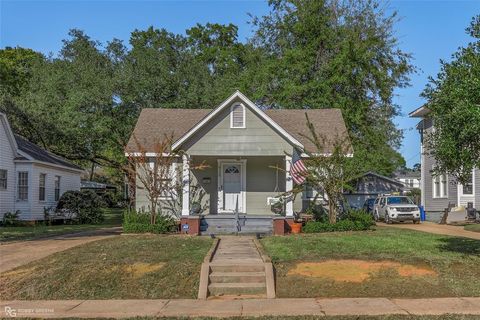 Photo of 928 Linden Street, Shreveport, LA 71104 (MLS # 21133489)