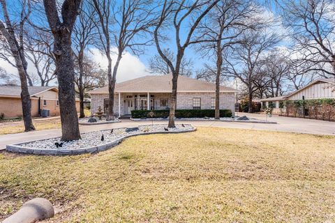 6305 Navaho Trail Granbury TX 76049
