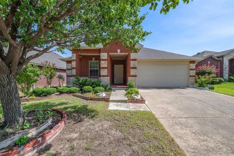 Photo of 2336 Cavalry Drive, Fort Worth, TX 76177 (MLS # 21198382)