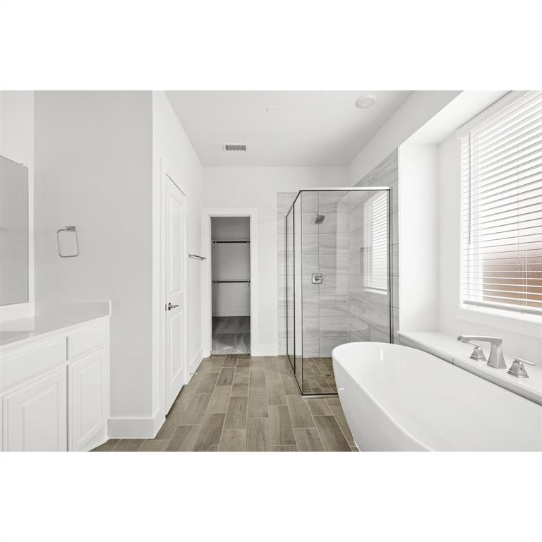 Las Lomas - Residential