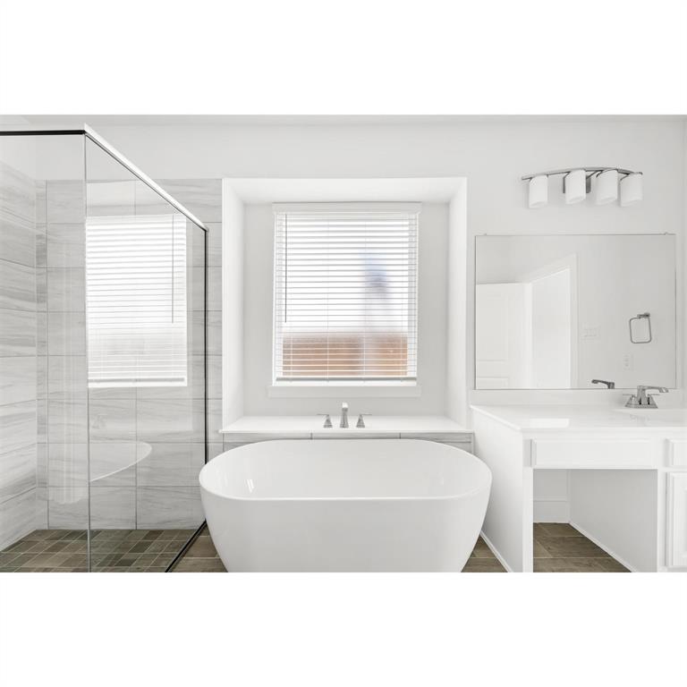 Las Lomas - Residential