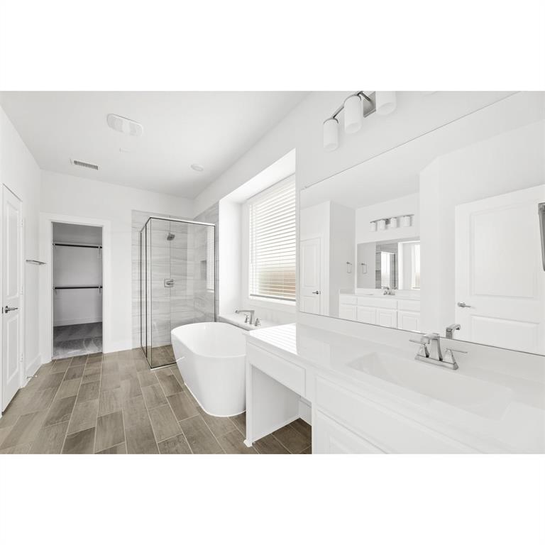 Las Lomas - Residential