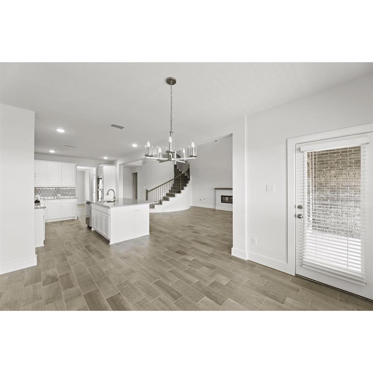 Las Lomas - Residential