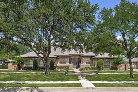 2020 Winding Hollow Lane Plano TX 75093