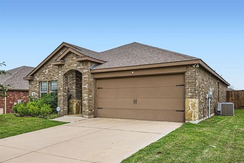 1001 Alton Drive Aubrey TX 76227