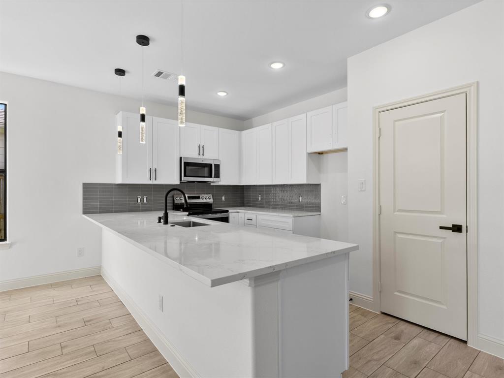 Canyon Creek III - Residential