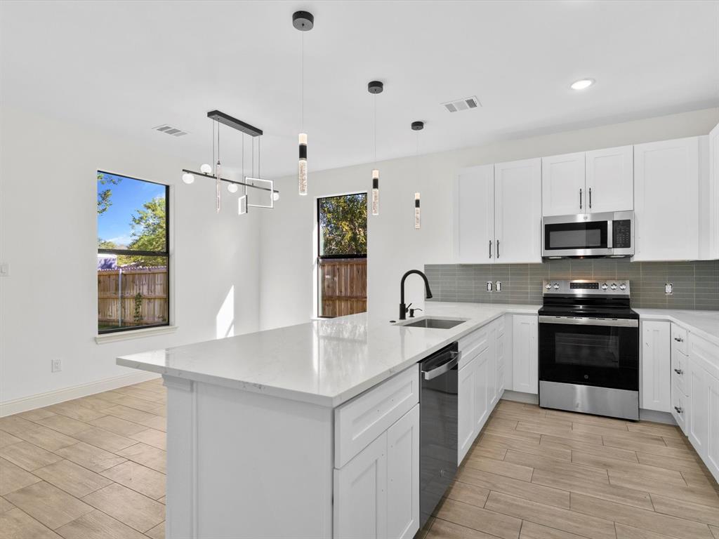 Canyon Creek III - Residential