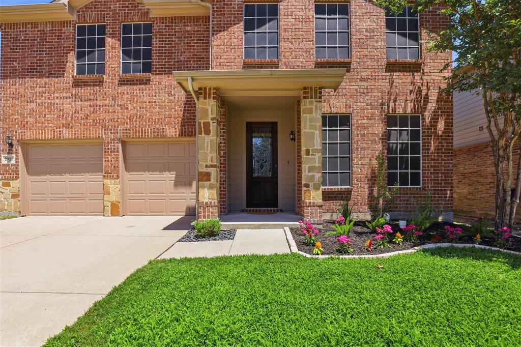 2921 Wispy Trail