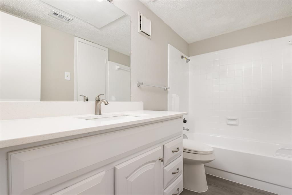 Meadows Condo - Residential