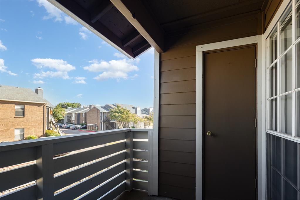 Meadows Condo - Residential