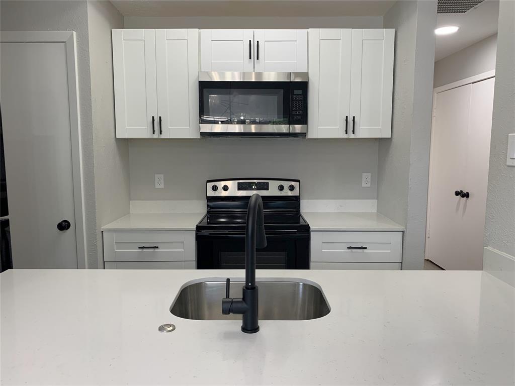8601 Park Lane 523
