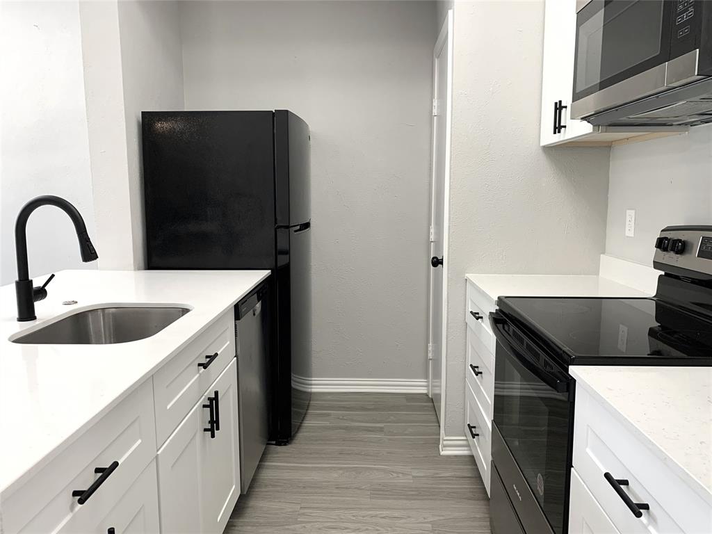 Woods On Park Lane Condo - Residential