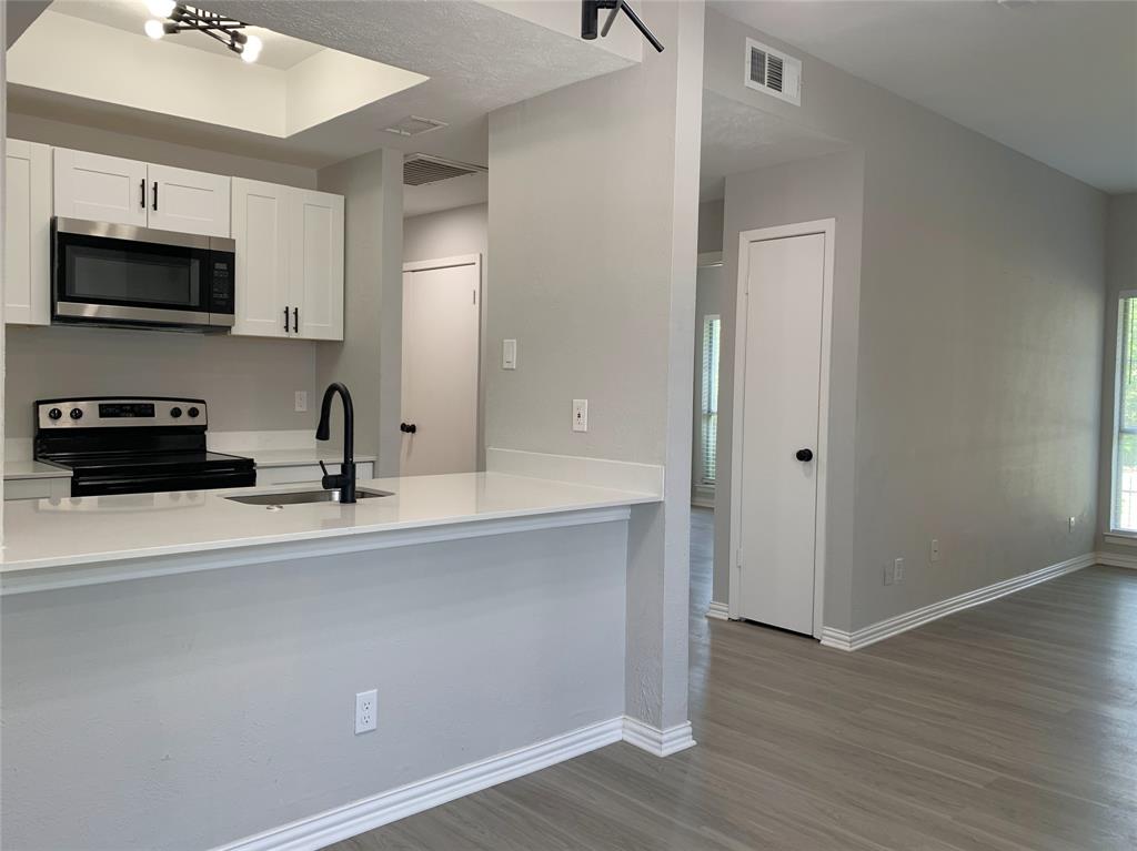 Woods On Park Lane Condo - Residential