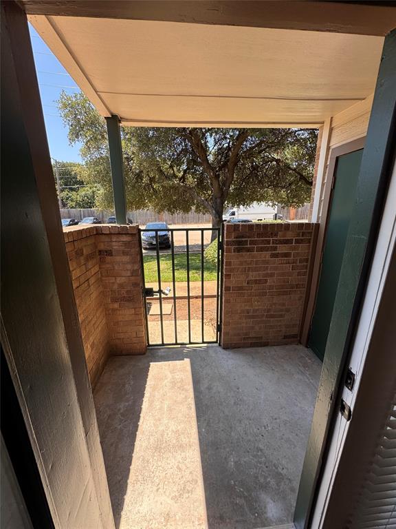 Arlington Oaks Condo - Residential Lease