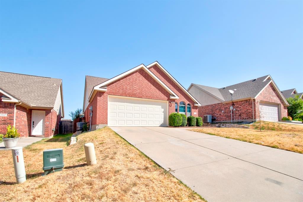 9001 Wild Rose Lane