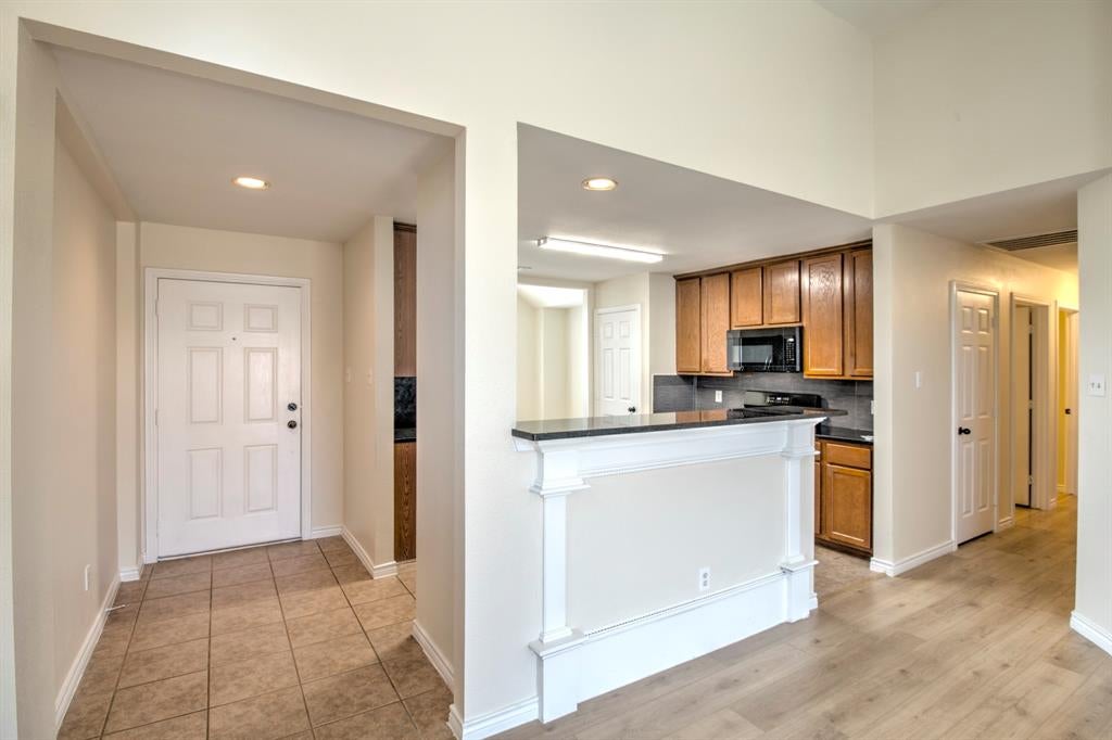 9001 Wild Rose Lane