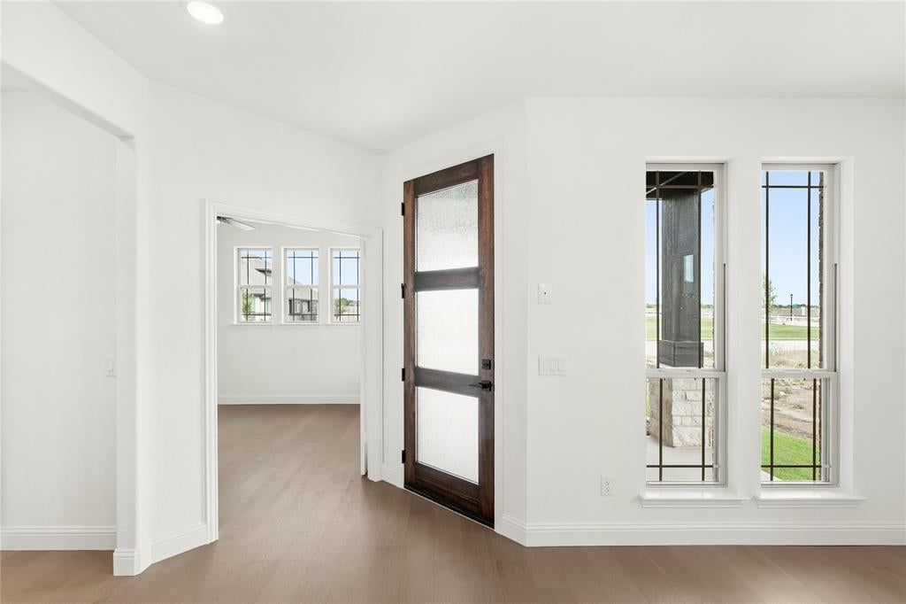 1052 Pineview Lane