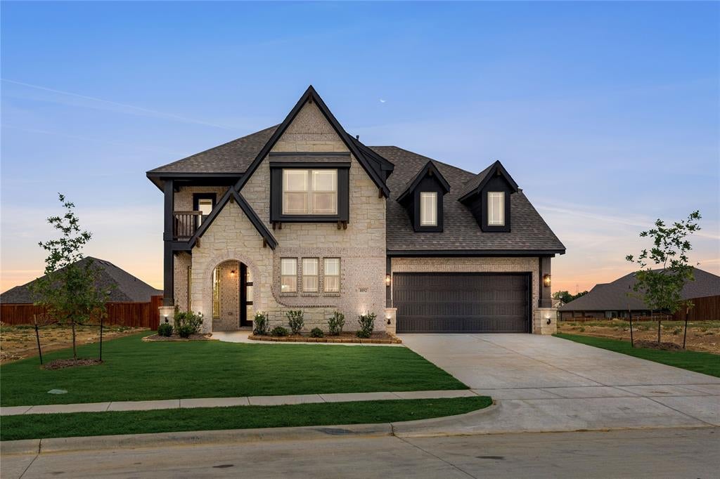1052 Pineview Lane