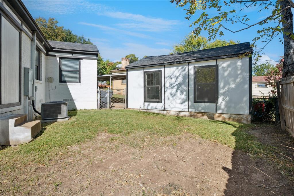 El Tivoli Place - Residential