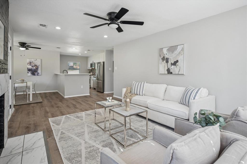 El Tivoli Place - Residential