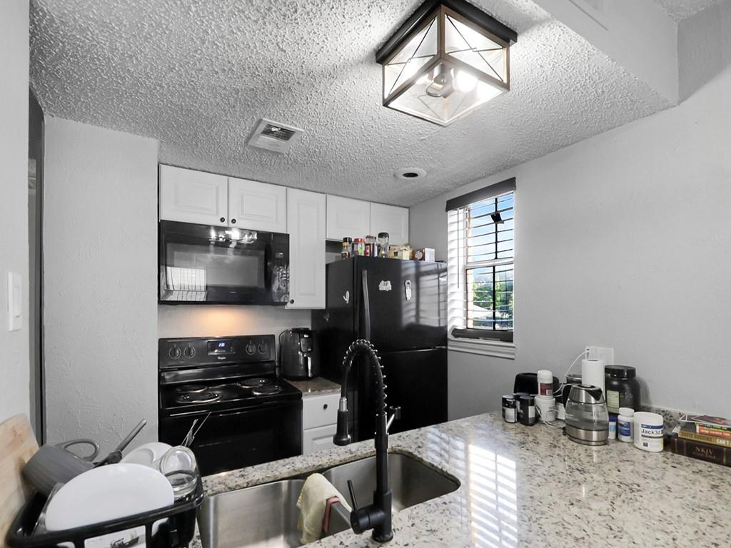 Royal Lane Highlands - Residential