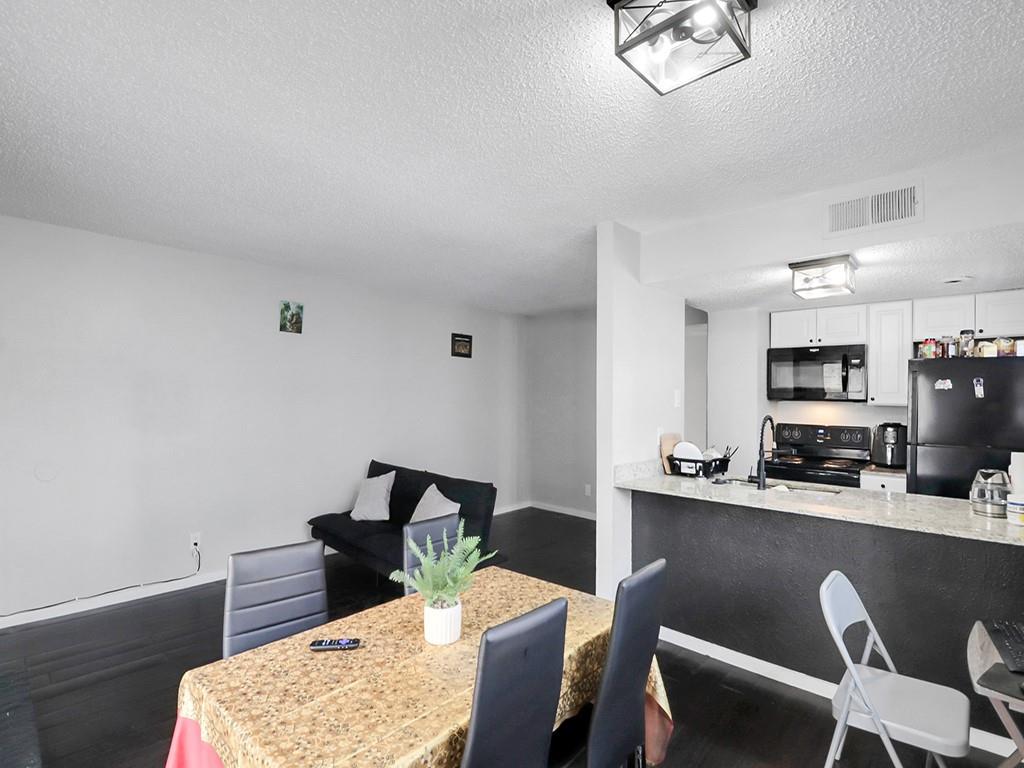 Royal Lane Highlands - Residential