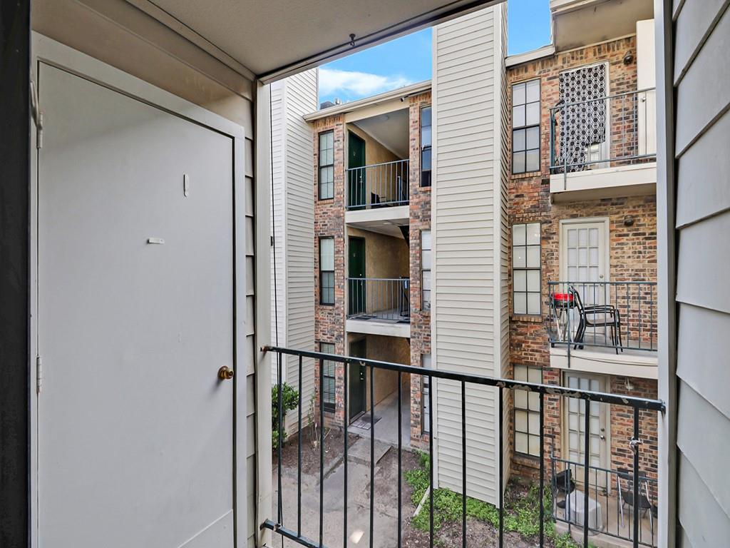 9520 Royal Lane 210