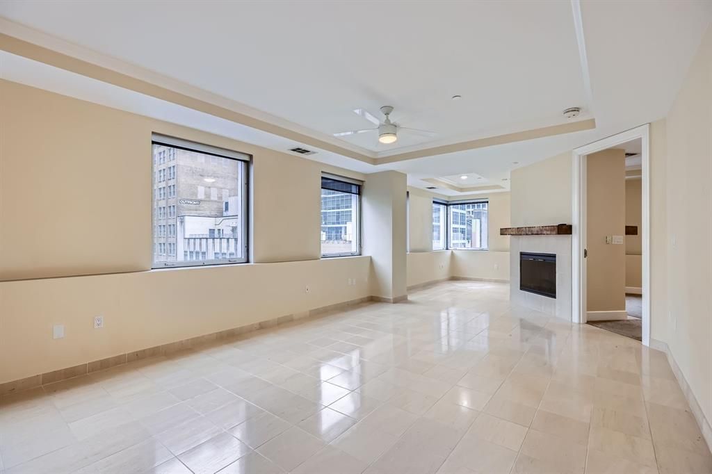 listing image 0