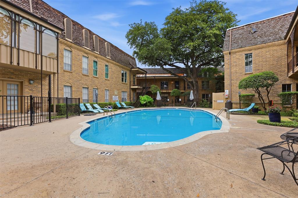 Royale Orleans East Condo - Residential