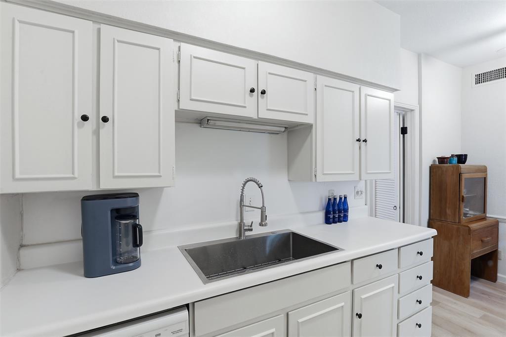 Royale Orleans East Condo - Residential