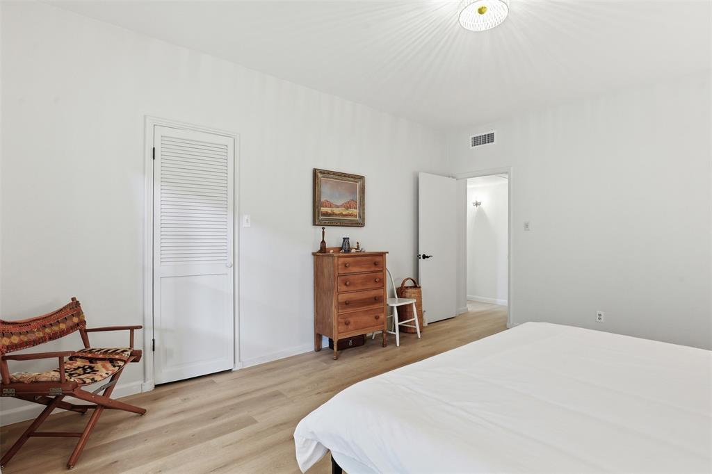 Royale Orleans East Condo - Residential