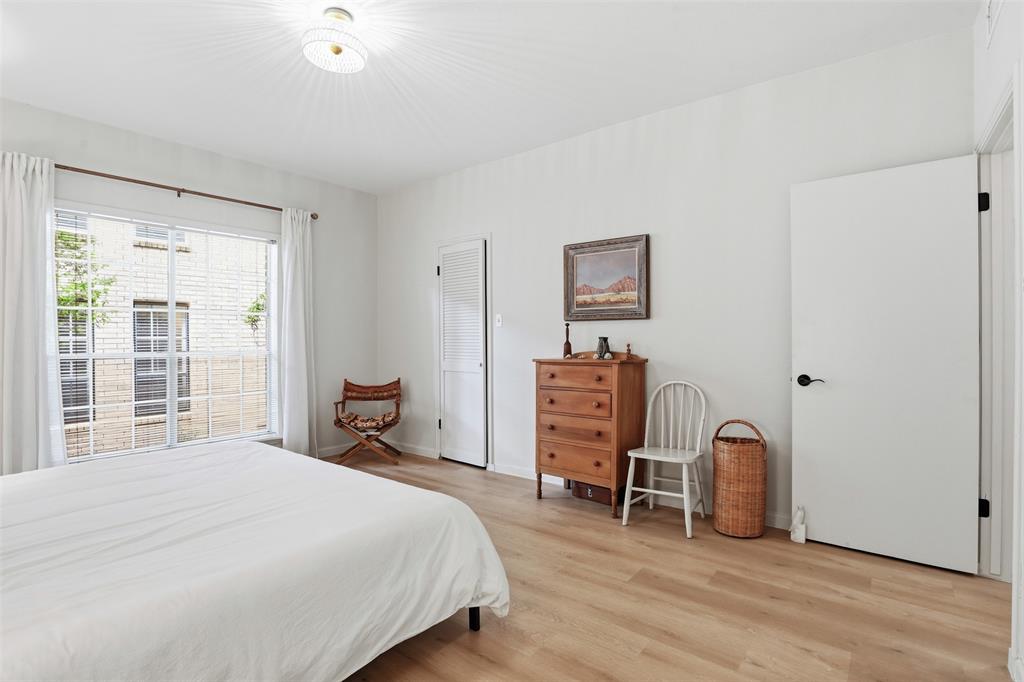 Royale Orleans East Condo - Residential