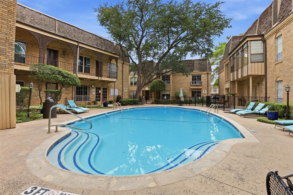 Royale Orleans East Condo - Residential