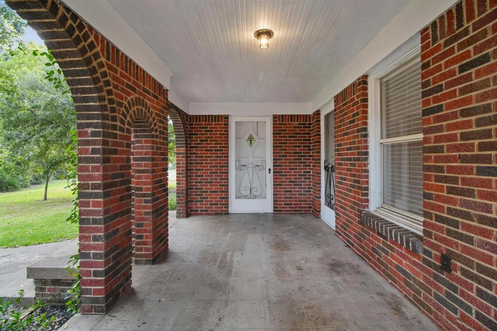 233 E Broadway Avenue
