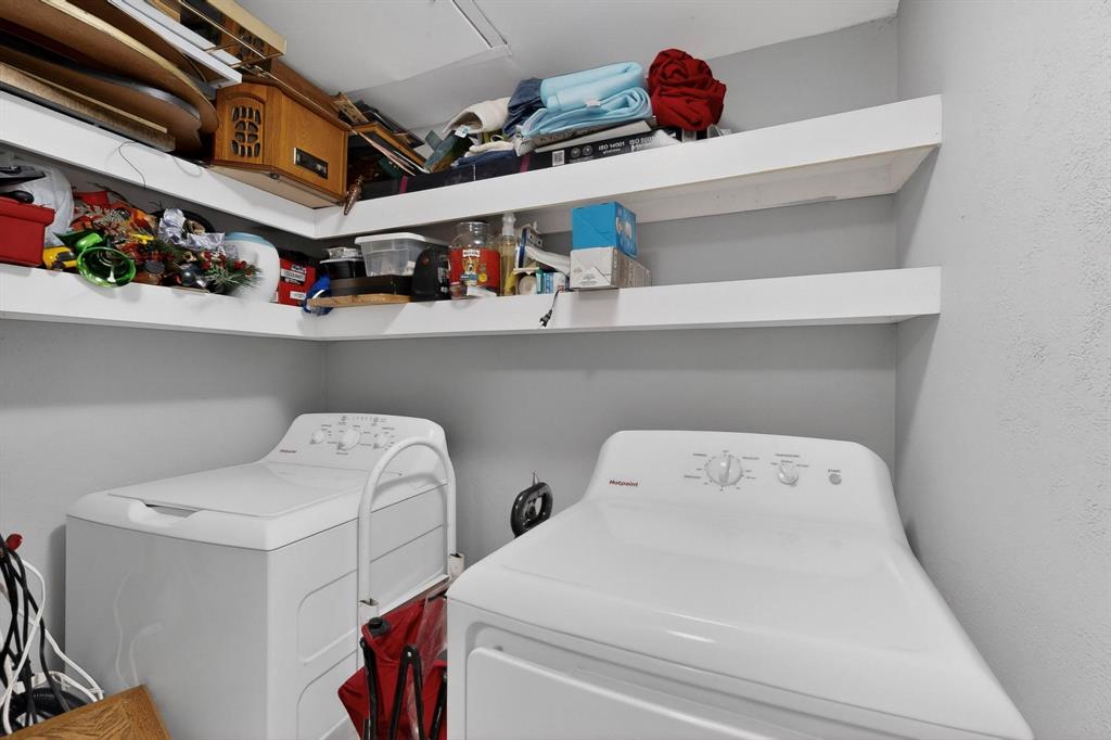 Prestonwood Green Condos - Residential