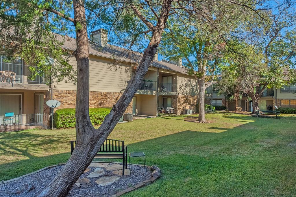 Prestonwood Green Condos - Residential