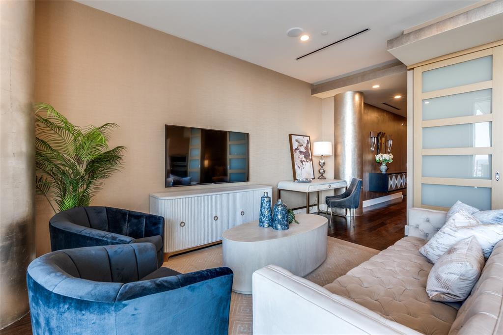 South Tower Residences - Residential