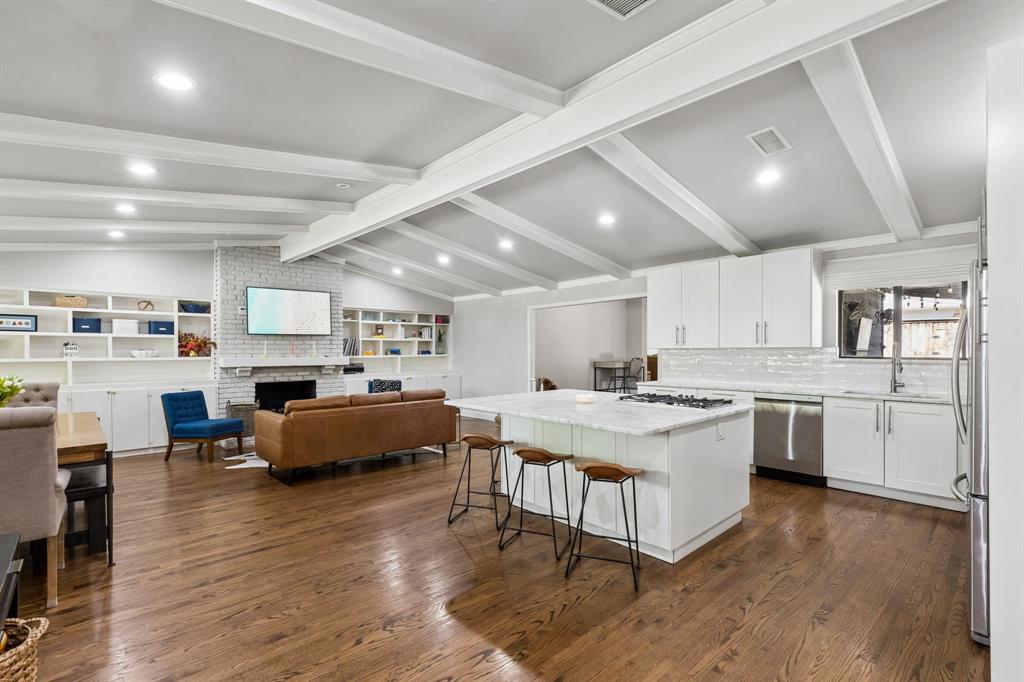 10111 Shadyview Drive