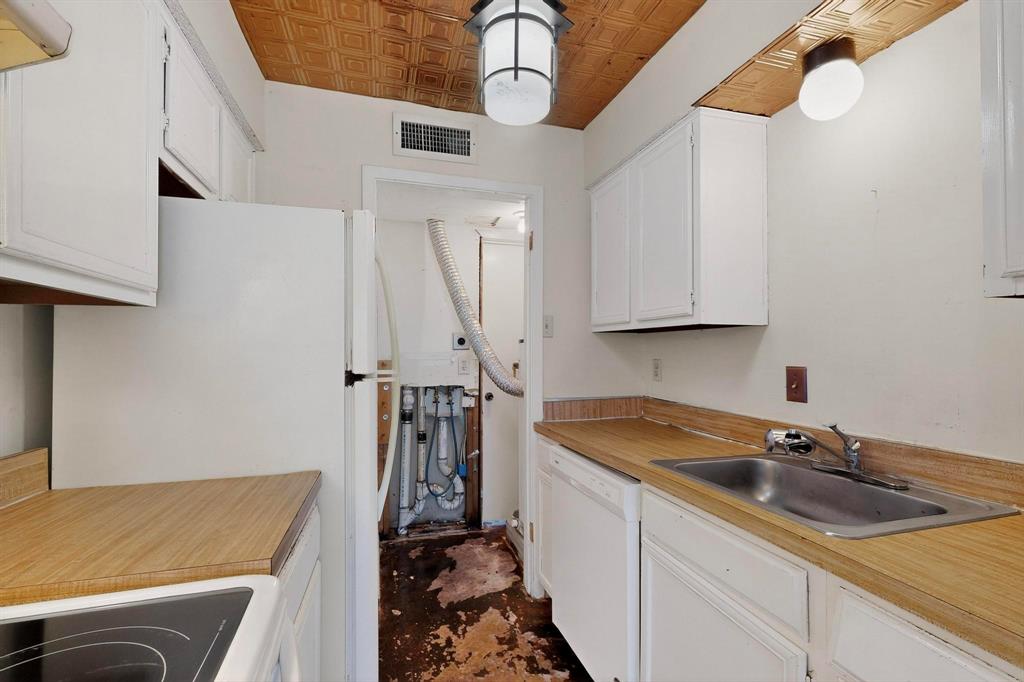 Garrett Park Condo - Residential