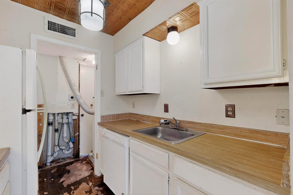 Garrett Park Condo - Residential