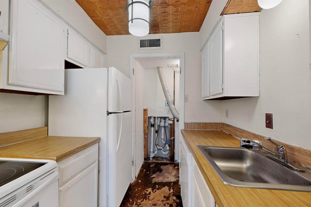 Garrett Park Condo - Residential