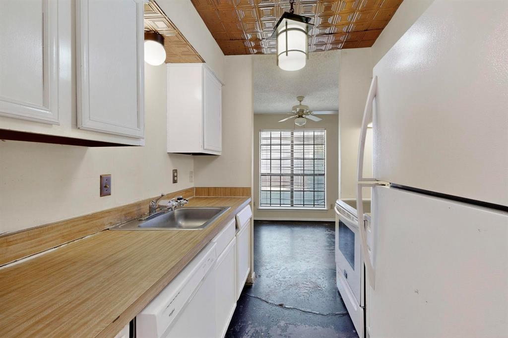 Garrett Park Condo - Residential