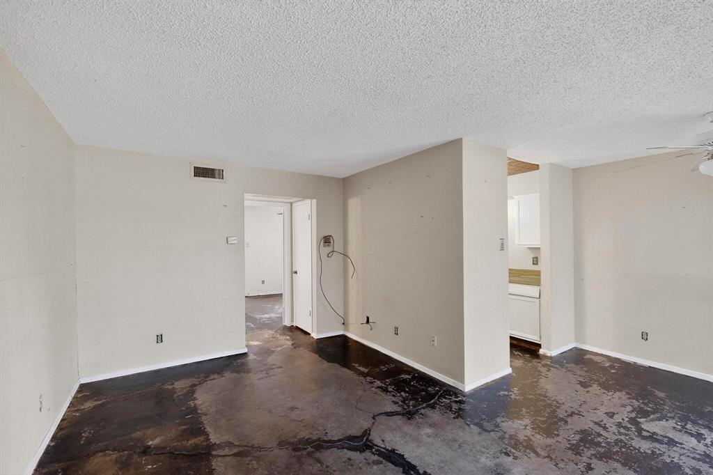1603 N Garrett Avenue 102