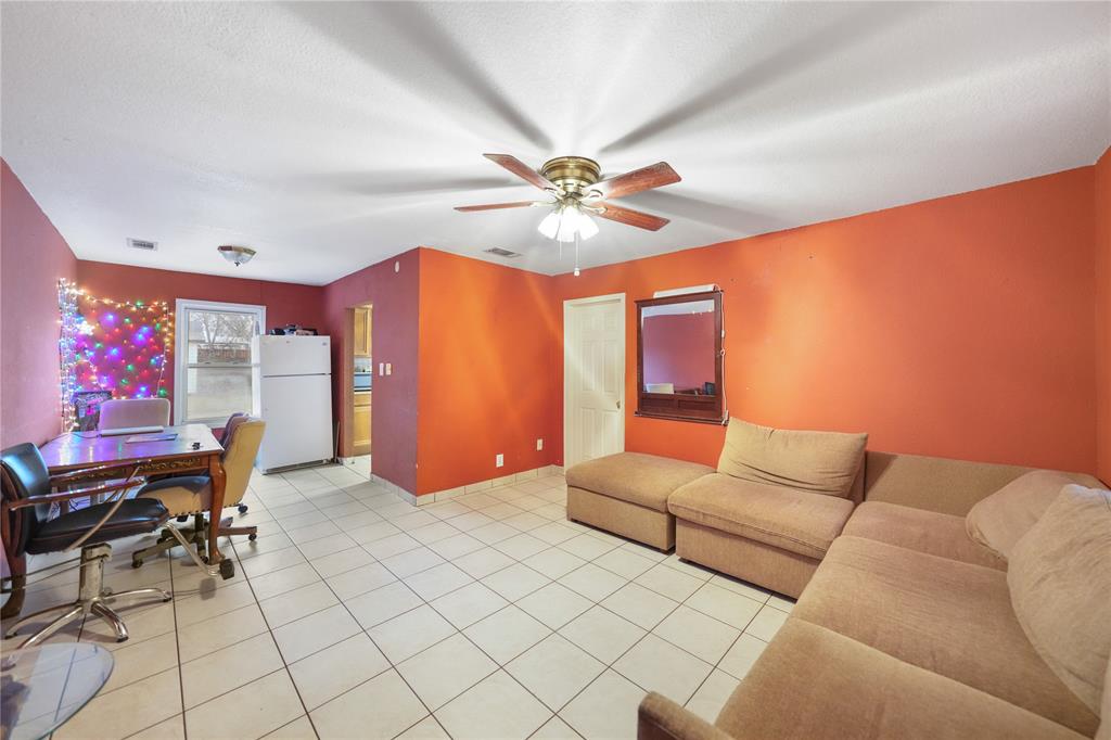 3906 Henderson Street