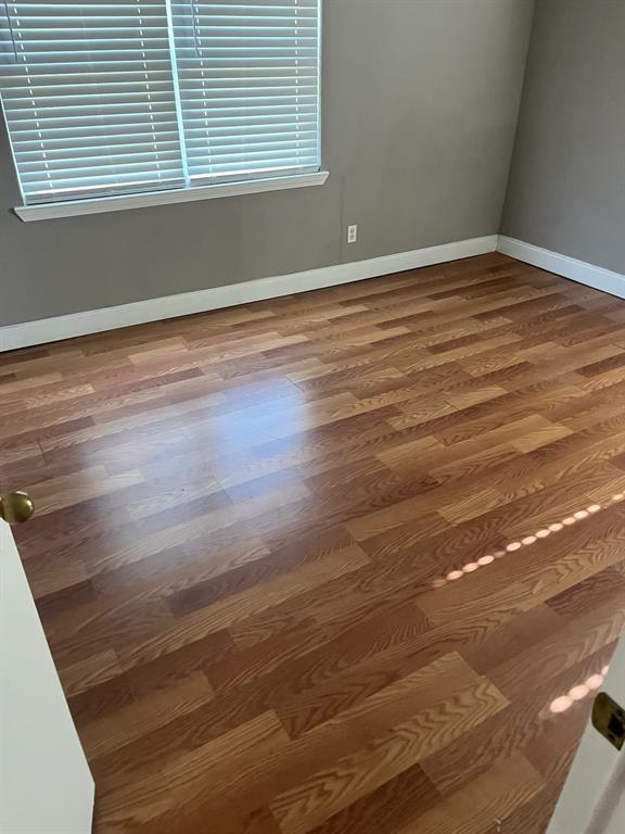 102 S Sheppard Drive