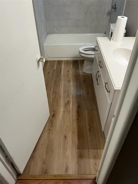 102 S Sheppard Drive