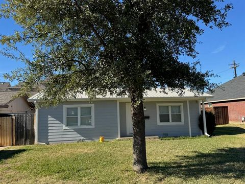 102 S Sheppard Drive Euless TX 76040